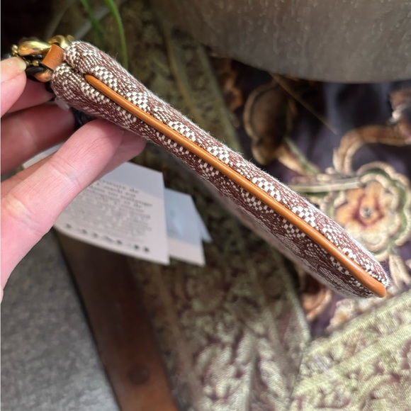 Authentic COACH 1941 micro sign. jacquard/refined calf leather zip top wristlet - Picture 12 of 14